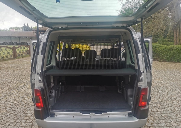 Peugeot Partner cena 11500 przebieg: 210250, rok produkcji 2004 z Legnica małe 56